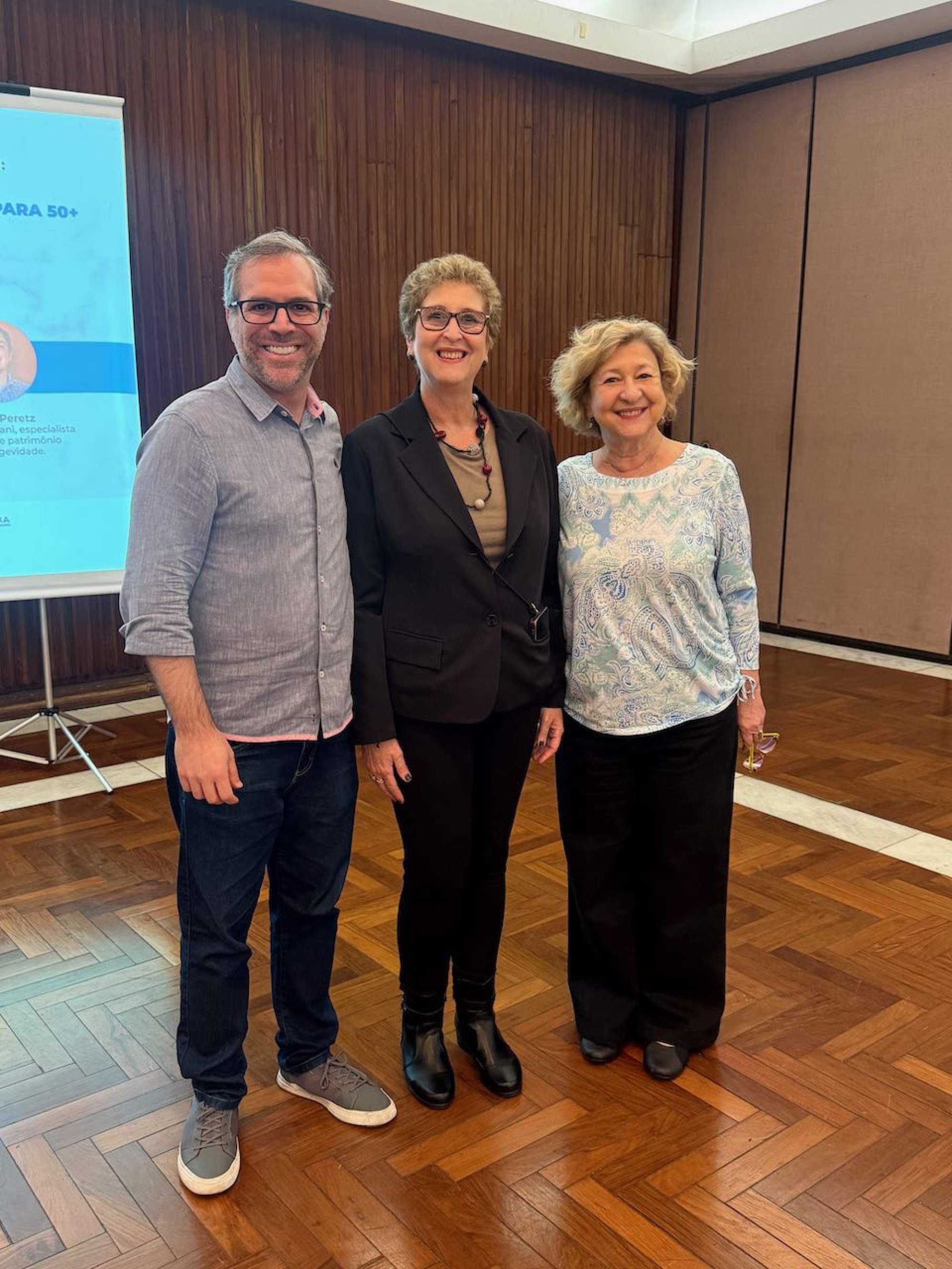 CIP debate o futuro dos 50+ em encontro sobre Empregabilidade e Empreendedorismo - Fundada em 1948, a CONIB – Confederação Israelita do Brasil é o órgão de representação e coordenação política da comunidade judaica brasileira. 