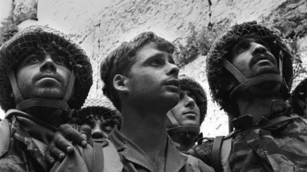 Mundo - Fundada em 1948, a CONIB – Confederação Israelita do Brasil é o órgão de representação e coordenação política da comunidade judaica brasileira. 