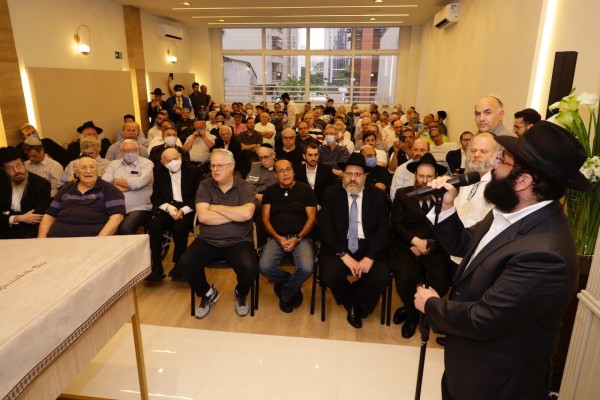 Judaicas - Fundada em 1948, a CONIB – Confederação Israelita do Brasil é o órgão de representação e coordenação política da comunidade judaica brasileira. 