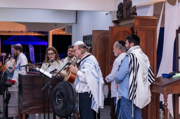 Festividades Judaicas - Fundada em 1948, a CONIB – Confederação Israelita do Brasil é o órgão de representação e coordenação política da comunidade judaica brasileira. 