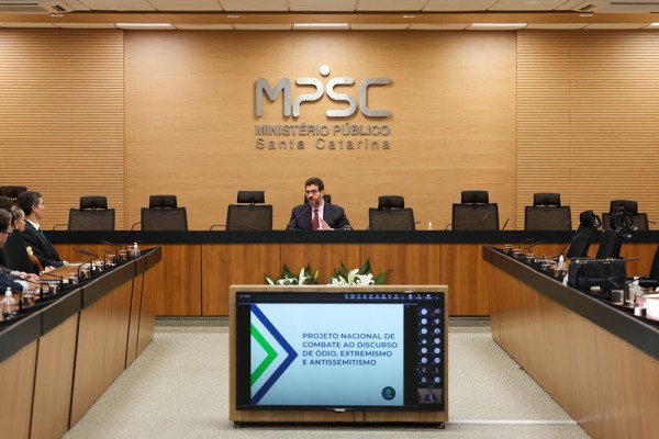 Brasil - Fundada em 1948, a CONIB – Confederação Israelita do Brasil é o órgão de representação e coordenação política da comunidade judaica brasileira. 