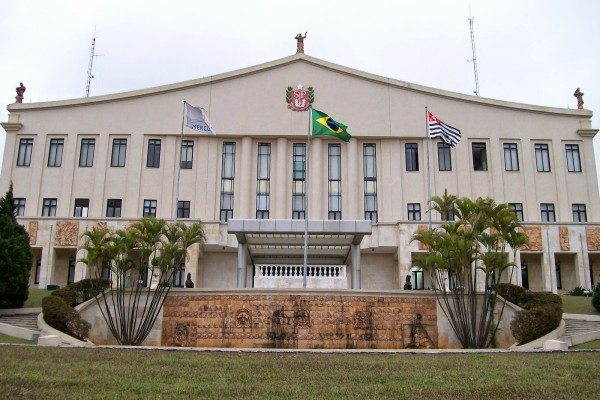 Conib em ação - Fundada em 1948, a CONIB – Confederação Israelita do Brasil é o órgão de representação e coordenação política da comunidade judaica brasileira. 