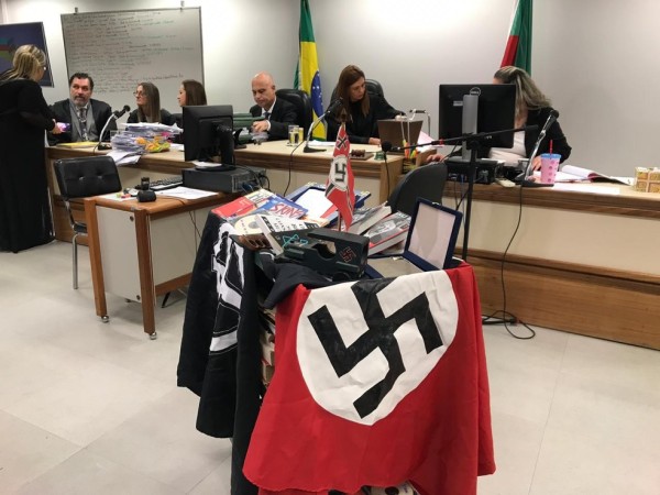 Brasil - Fundada em 1948, a CONIB – Confederação Israelita do Brasil é o órgão de representação e coordenação política da comunidade judaica brasileira. 