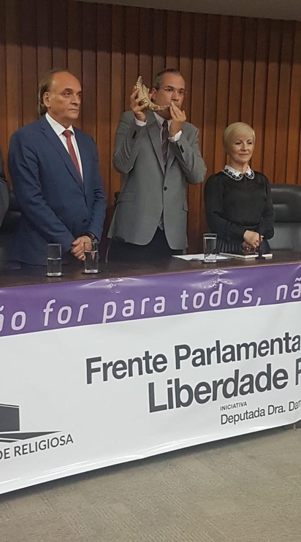 Brasil - Fundada em 1948, a CONIB – Confederação Israelita do Brasil é o órgão de representação e coordenação política da comunidade judaica brasileira. 